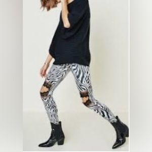 Hayden Black and White ZEBRA Print Lace Cutout Leggings Size Medium NEW!